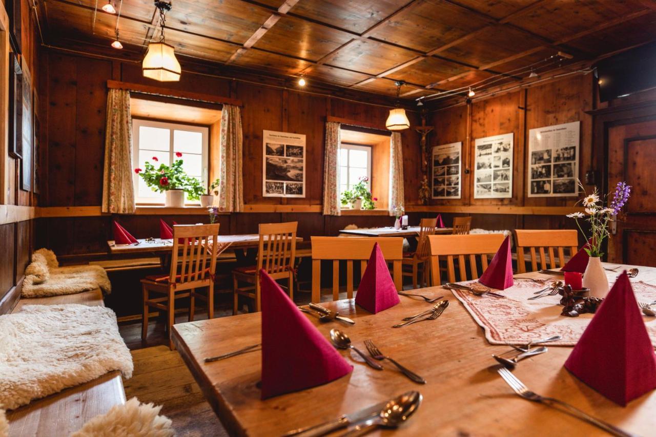 Matreier Tauernhaus Hotel Matrei in Osttirol Exterior photo
