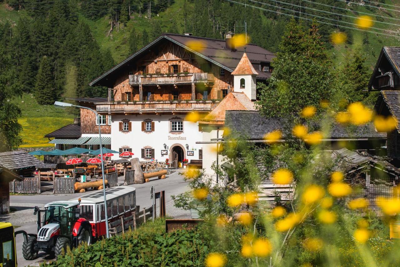 Matreier Tauernhaus Hotel Matrei in Osttirol Exterior photo